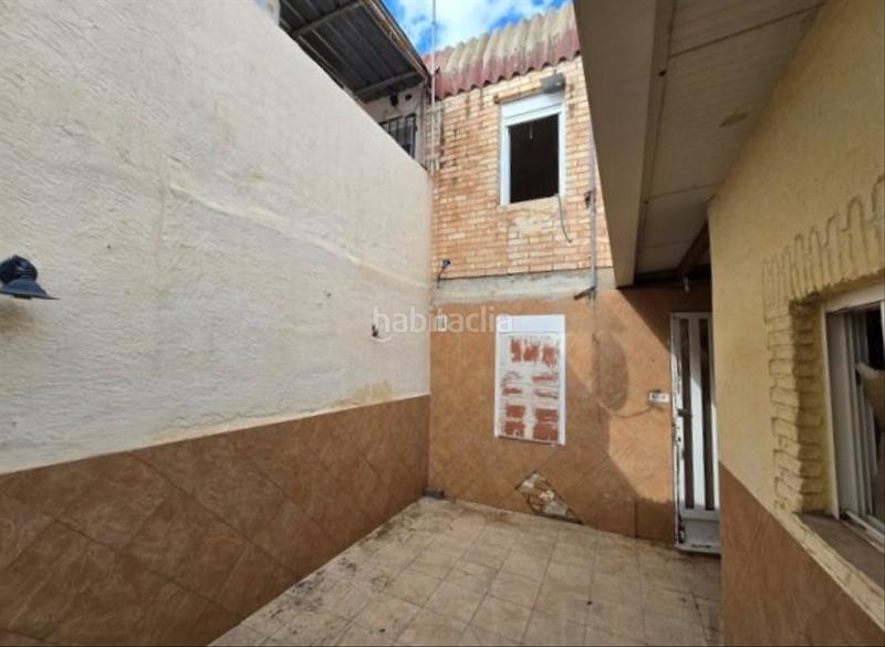Foto c5aec925-8a84-4ed0-9127-5eb4c3d38f22. Casa pareada casa en calle melocoton en El Palmar Murcia