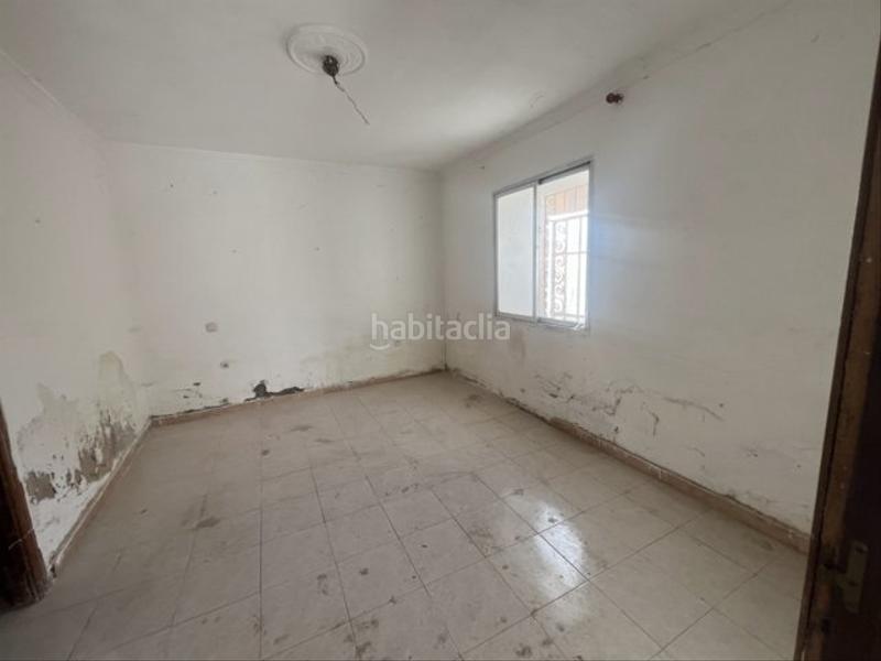 Foto 04424c69-1f22-4529-a654-77eef4cc7328. Casa bifamiliare con parcheggio in Mesegar de Tajo