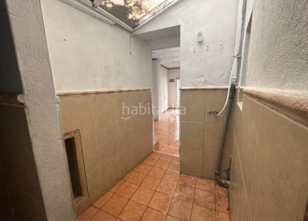 Foto 167c0f02-a30c-4369-b5f4-64b097aaa6d8. Casa aparellada a Centro Elda