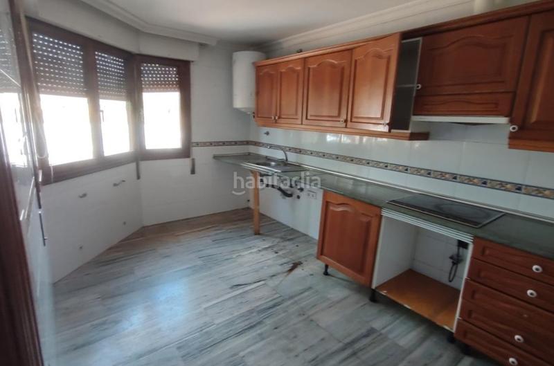 Foto 098165fc-24e4-47b7-8a54-7e38f9d97131. Casa pareada casa en calle iciar bollain en PAU 2-600 Puertollano