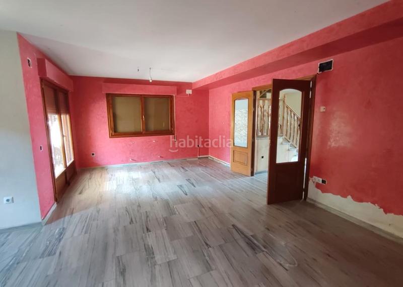 Foto 186e7e31-fd06-403c-ad64-20c5074f1e14. Casa pareada casa en calle iciar bollain en PAU 2-600 Puertollano