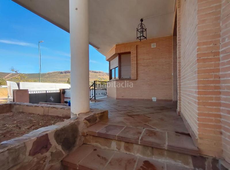 Foto 8acf51b1-186a-4457-8571-fa9e6a90c08a. Casa pareada casa en calle iciar bollain en PAU 2-600 Puertollano