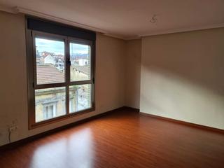 Dúplex  Sama. Piso en avenida sama