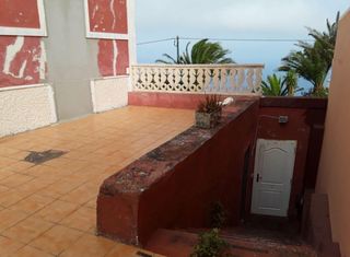 Casa aparellada  Malpaises arriba. Casa en calle malpaises arriba