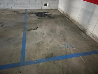 Car parking in De L'Amistat