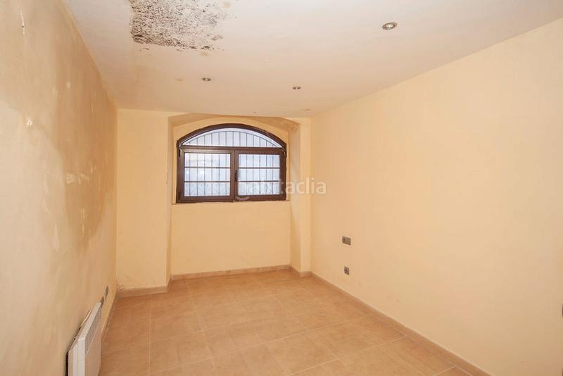 Foto b99603b4-402b-4651-9a3c-e35e6417b389. Planta baja piso en calle baixada del carme en Barri Antic Manresa