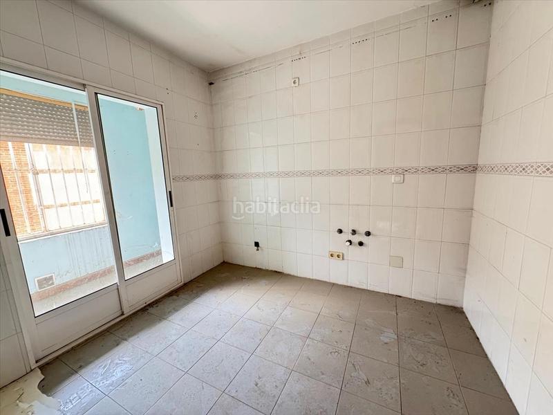 Foto f02b1a68-80ed-4ed8-9db5-61b4db0a9d70. Casa pareada casa en calle comedias en Matapozuelos