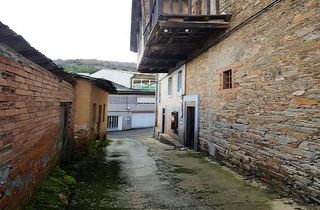 Casa pareada  Cembo. Casa en travesía cembo