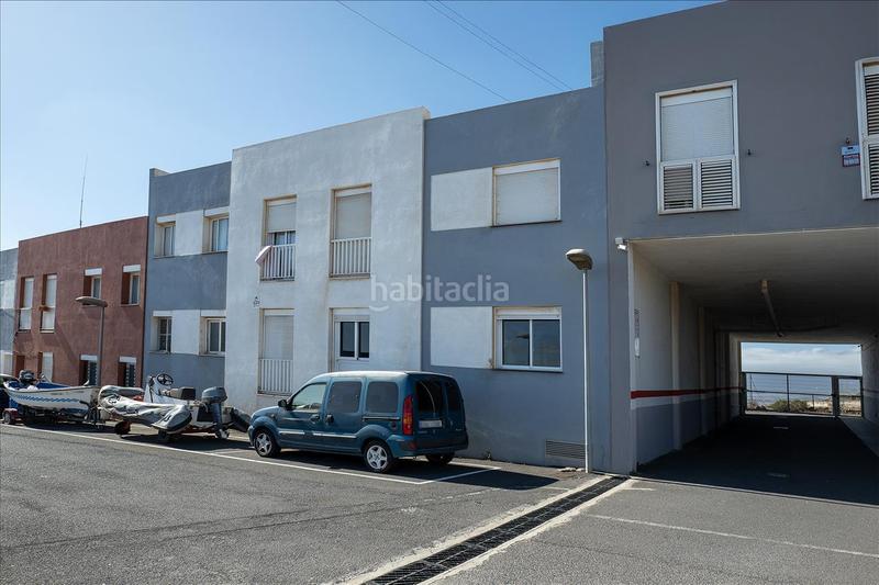 Foto 57b95eba-b8a6-4197-b025-d7a3be4f0a68. Erdgeschoss mit parking in El Chorrillo Santa Cruz de Tenerife