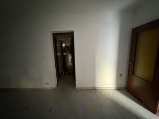 Casa aparellada  Tanger. Casa en calle tanger