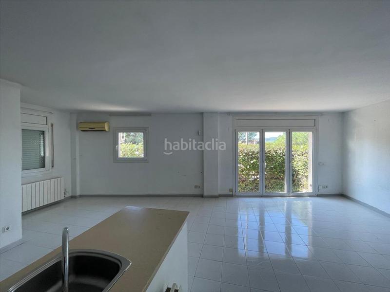 Foto 18f2ecb9-5ad6-4761-b5dd-2e4f01cfafd8. Planta baja piso en calle pals en La Punxa Palafrugell