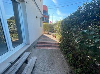 Planta baja  Pals. Piso en calle pals