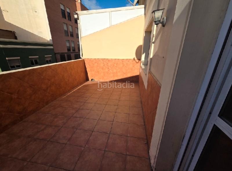 Foto 28dd6a79-06d1-43f0-b727-ca1cb8c022eb. Piso  en calle cara en La Chanca - Pescadería Almería
