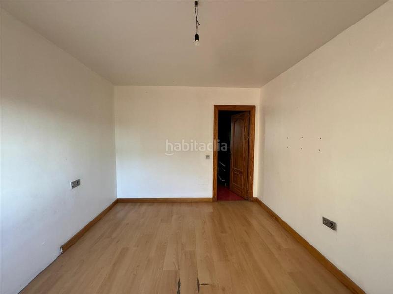 Foto 8c5bf98b-983c-454e-840f-eff937c74b85. Piso  en calle cara en La Chanca - Pescadería Almería