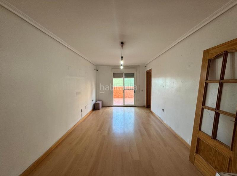 Foto a6a6dfa9-a0b2-432e-b2cd-610ba5b88389. Piso  en calle cara en La Chanca - Pescadería Almería