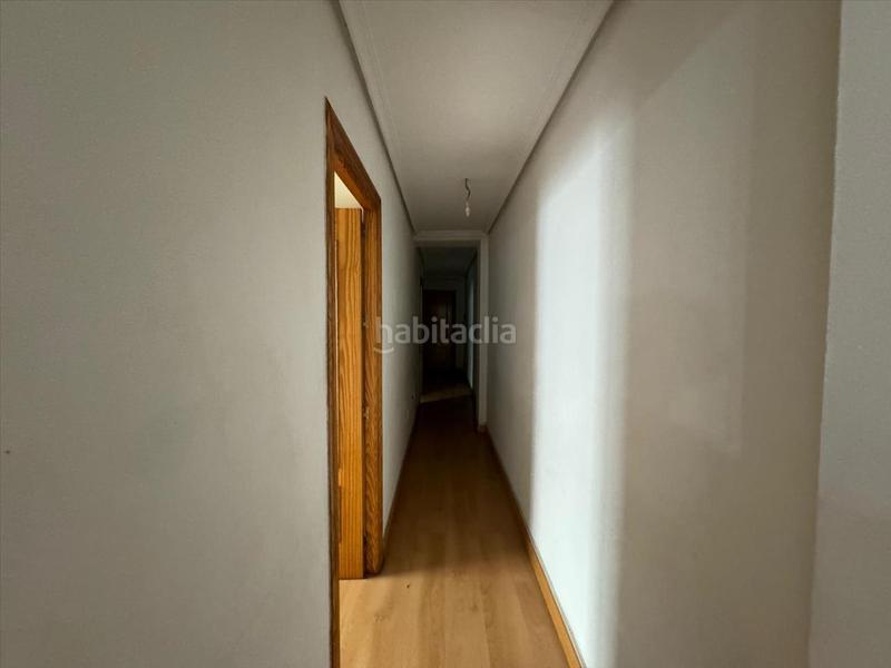 Foto edb92344-8547-4cc9-b9d8-cd875392ee09. Piso  en calle cara en La Chanca - Pescadería Almería