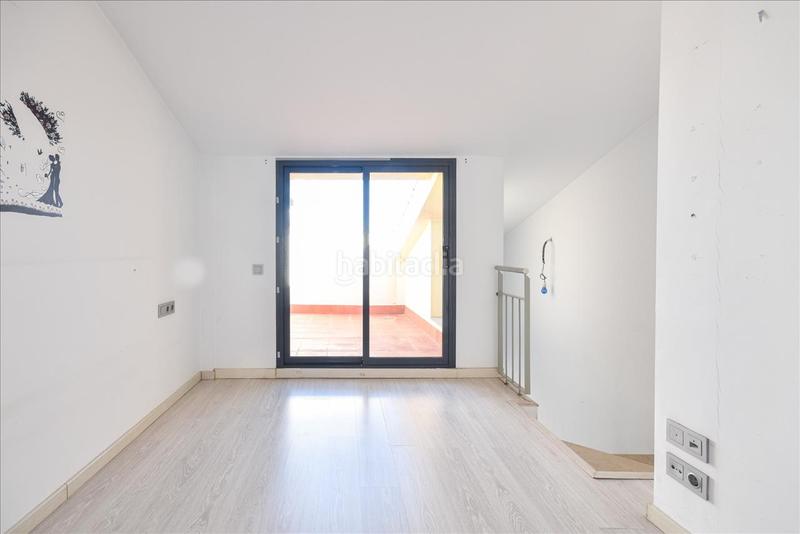 Foto ebaca22c-77f8-4bce-885f-b1662edf3b39. Dúplex amb aparcament a Ca n'Anglada Terrassa