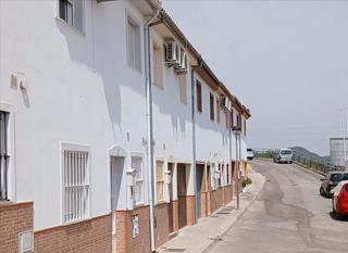 Casa bifamiliare  Locomotora. Casa en calle locomotora