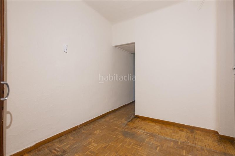 Piso en calle peña gorbea en San Diego Madrid - Imagen 7