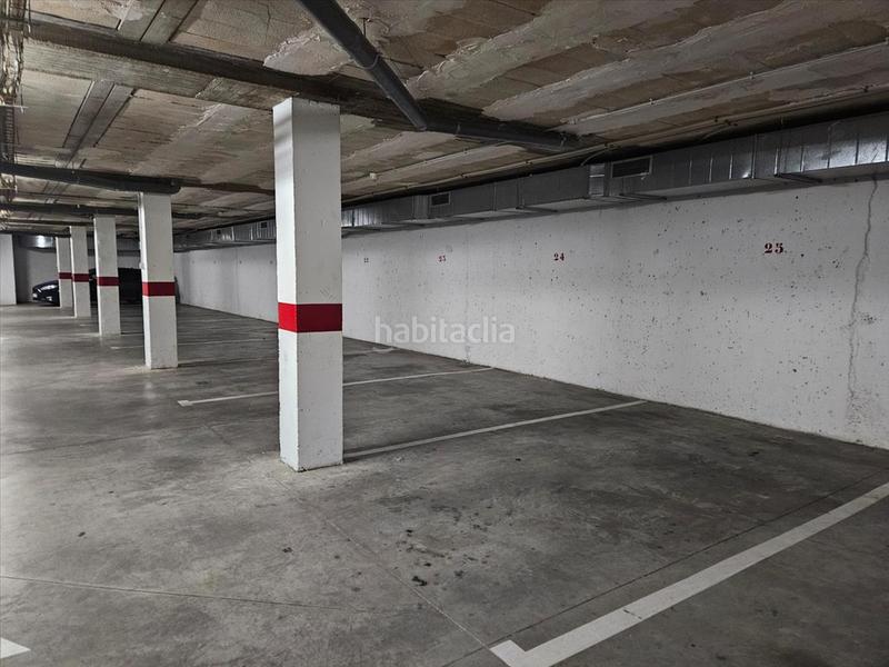 Foto b9642e59-214c-4fe1-b00c-95061d16fa35. Aparcament cotxe a Pilas