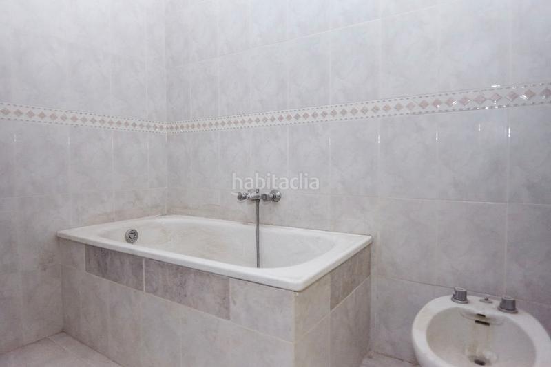 Foto cfd69e28-8122-46ef-90ec-820cb6752def. Maison jumelée dans Ctra. Circunvalación - La Magdalena Jaén