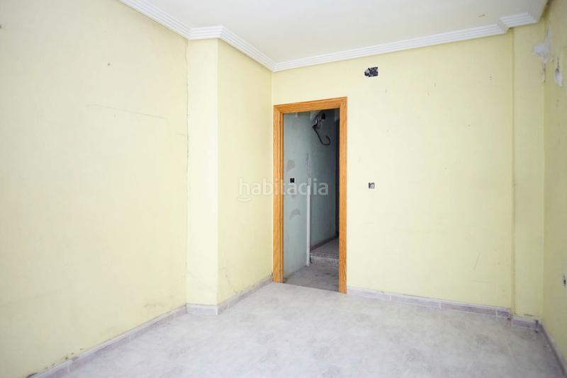 Foto e863b772-5da5-462d-8f09-9c76f0391cb8. Maison jumelée dans Ctra. Circunvalación - La Magdalena Jaén