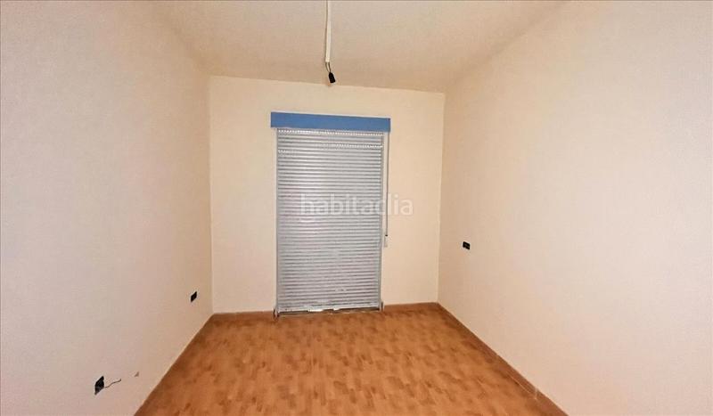 Foto 6bf4fea7-6ef3-463b-b9d5-c4965283fb4e. Piso  en calle torremolinos en Almuñecar centro Almuñécar