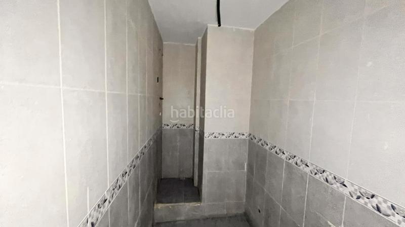 Foto cbbe872c-071a-45c3-a023-750f6974535f. Piso  en calle torremolinos en Almuñecar centro Almuñécar