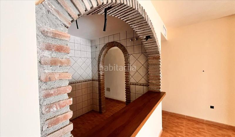 Foto d368087a-2899-4ced-8627-386e0aace1f3. Piso  en calle torremolinos en Almuñecar centro Almuñécar