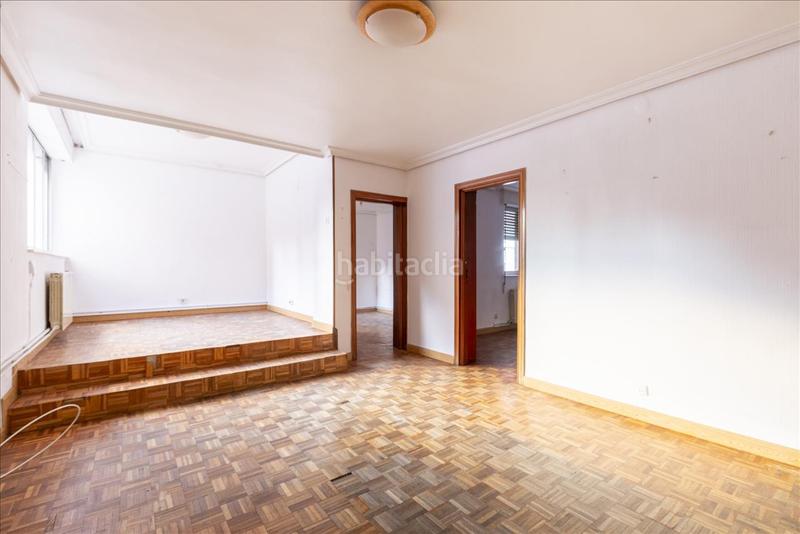 Foto d0c851fb-7cf8-44b0-94d3-76c075f98a8e. Pis a Almendrales Madrid