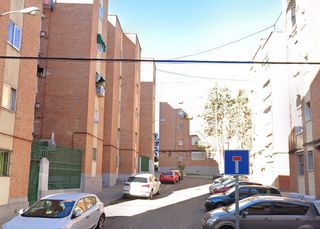 Appartement  San pedro de cardena. Piso en calle san pedro de cardena