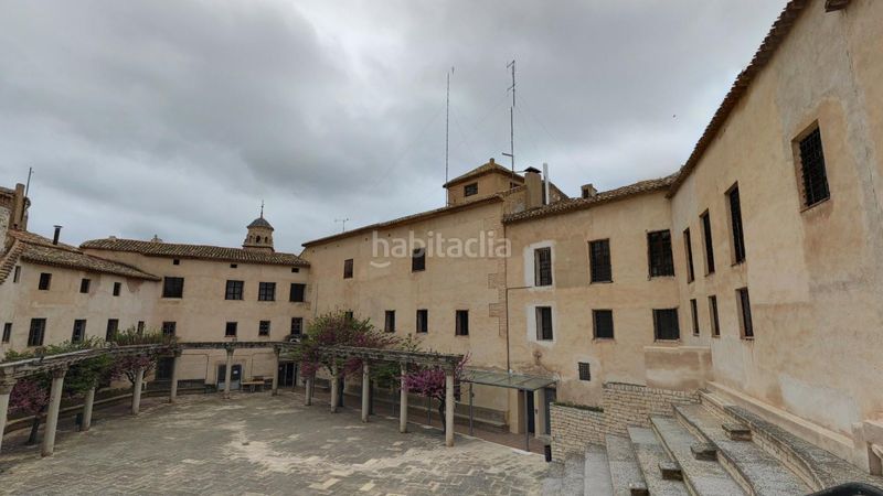 Foto 19e7b7f3-8be3-466c-ad2f-3c153df2f2ae. Casa aparellada a Hellín