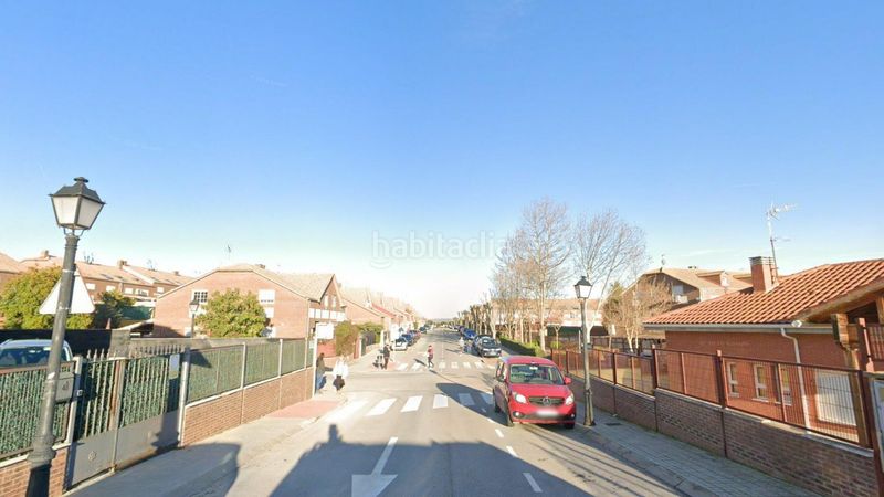 Foto e5724a51-91bc-4b4b-b814-50e13a5ca3c4. Casa aparellada a Quer