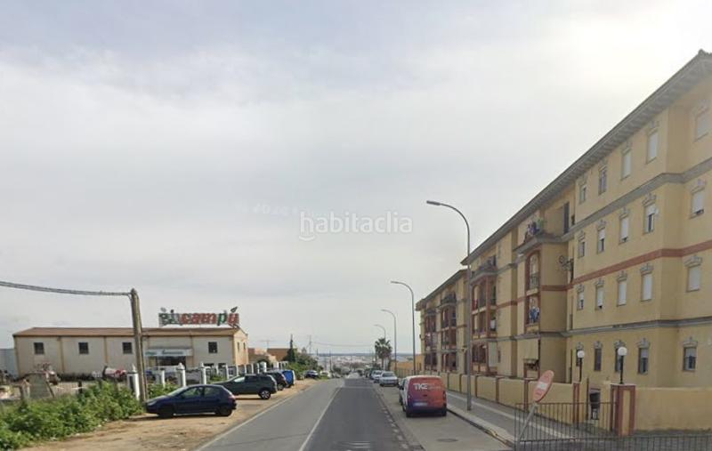 Foto 5ccd0d1e-f2df-4b43-9b19-4220bbae8893. Piso  en avenida de la constitucion en Lepe