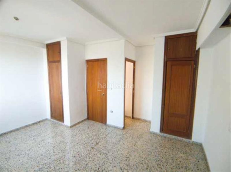 Foto 7a1d4cc0-5f57-4111-b576-a9bc1c705dd3. Xalet amb aparcament a Vilamarxant