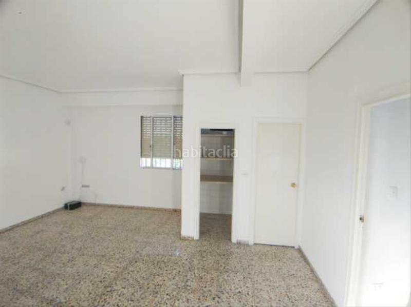 Foto 7f4a5786-ddf2-43d7-8878-066cafe71672. Xalet amb aparcament a Vilamarxant