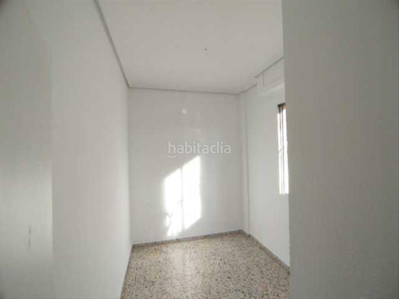 Foto 9654926f-b20a-4b05-9228-eb2faee5a18b. Xalet amb aparcament a Vilamarxant