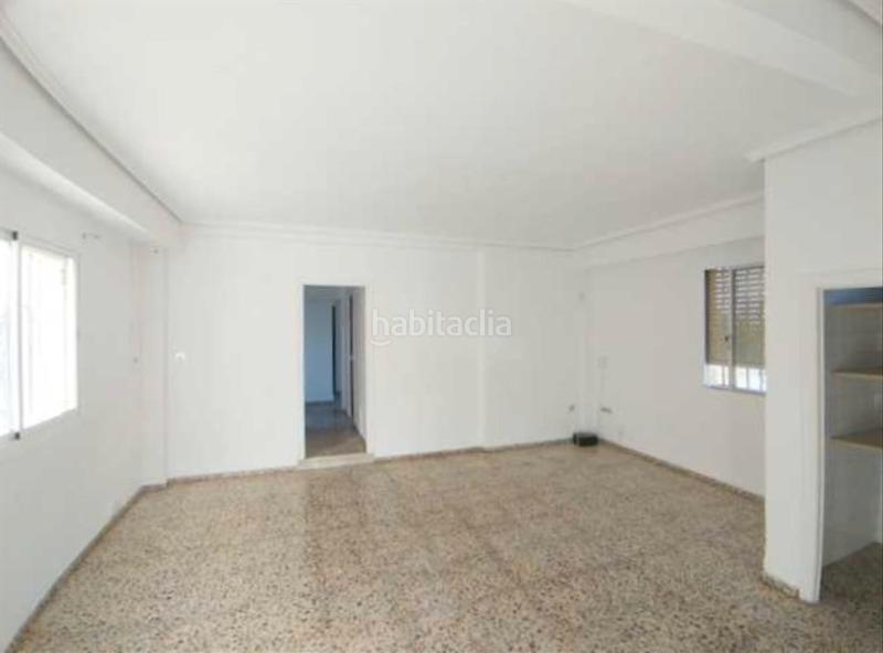 Foto eaebf5cb-fc63-4b12-8900-e0a4e5974bcf. Xalet amb aparcament a Vilamarxant