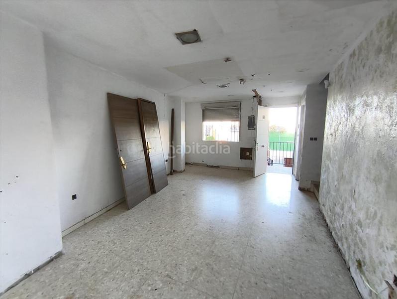 Foto e824112e-7f12-4073-a64a-6c85f1c8151c. Casa pareada casa en calle torrecillas en Güevéjar