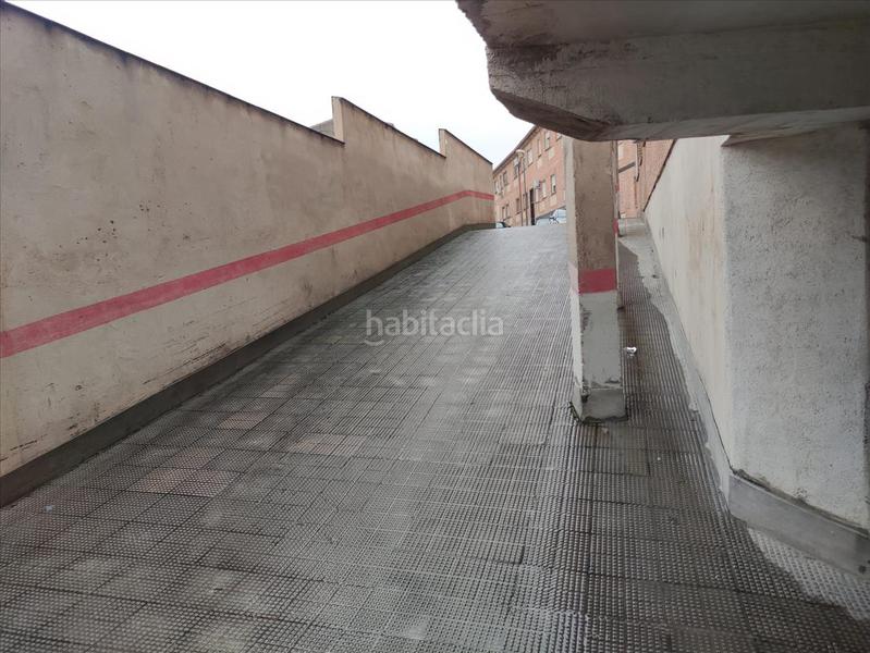 Foto 0d9da00f-f4f1-4ee7-b82f-667e13ece045. Autoparkplatz in Olías del Rey