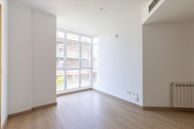 Piso en calle apostol santiago en Ventas Madrid - Imagen 2