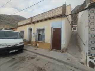 Maison jumelée  Arribas. Casa en calle arribas