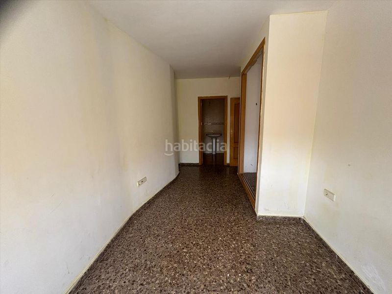 Foto 65a0b8f2-cd12-4a09-bf3a-5d399fb7384e. Pis amb aparcament a Roda (La)