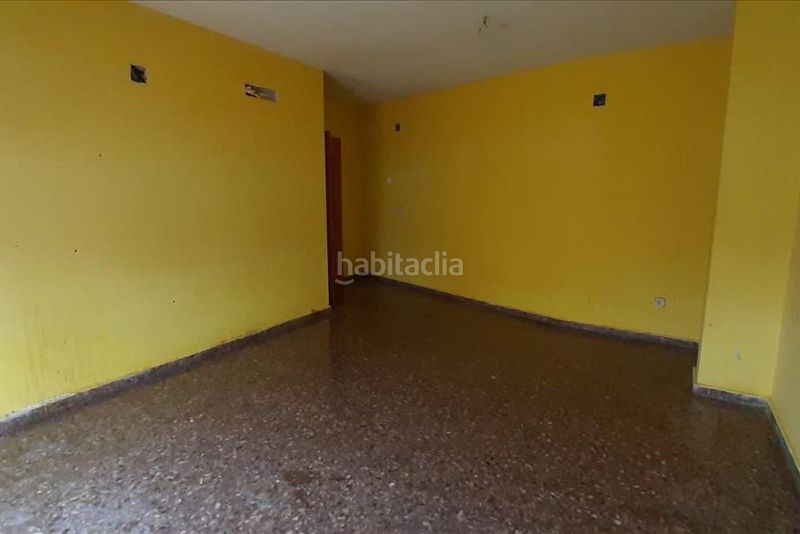 Foto c313fa9a-92c2-4204-8d82-89085e44f607. Pis amb aparcament a Roda (La)