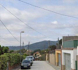 Chalet  De l`alzinar. Casa en calle de lalzinar