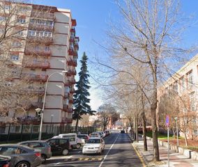 Flat  De cisneros. Piso en calle de cisneros
