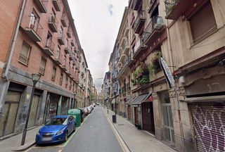 Pis  Las cortes. Piso en calle las cortes