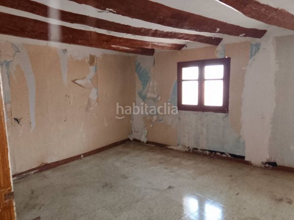 Foto 52850d1b-62fd-486c-b735-d18bc4e875d9. Casa aparellada a Tarazona
