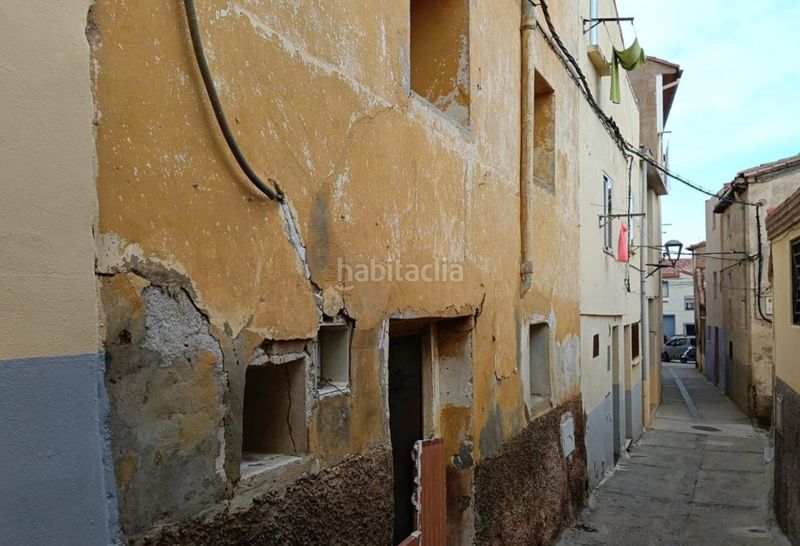 Foto a259fd49-4bde-458c-b014-58618f8becd3. Casa aparellada a Tarazona