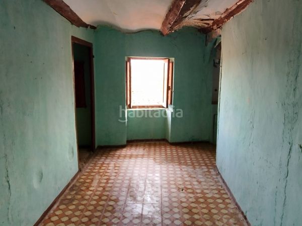 Foto cc7f688e-a3f0-4508-a4cd-e0649178059f. Casa aparellada a Tarazona